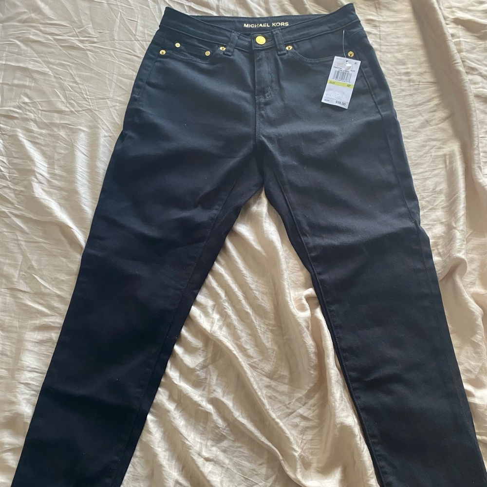 Brand new Michael Kors woman cropped pants.
